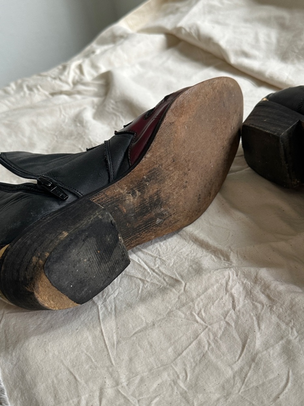 Topshop Black and Burgundy Western Ankle Boots with Metal Toe - Picture 4 of 4